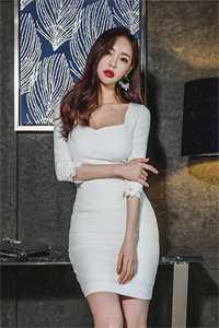 ......不假思索的